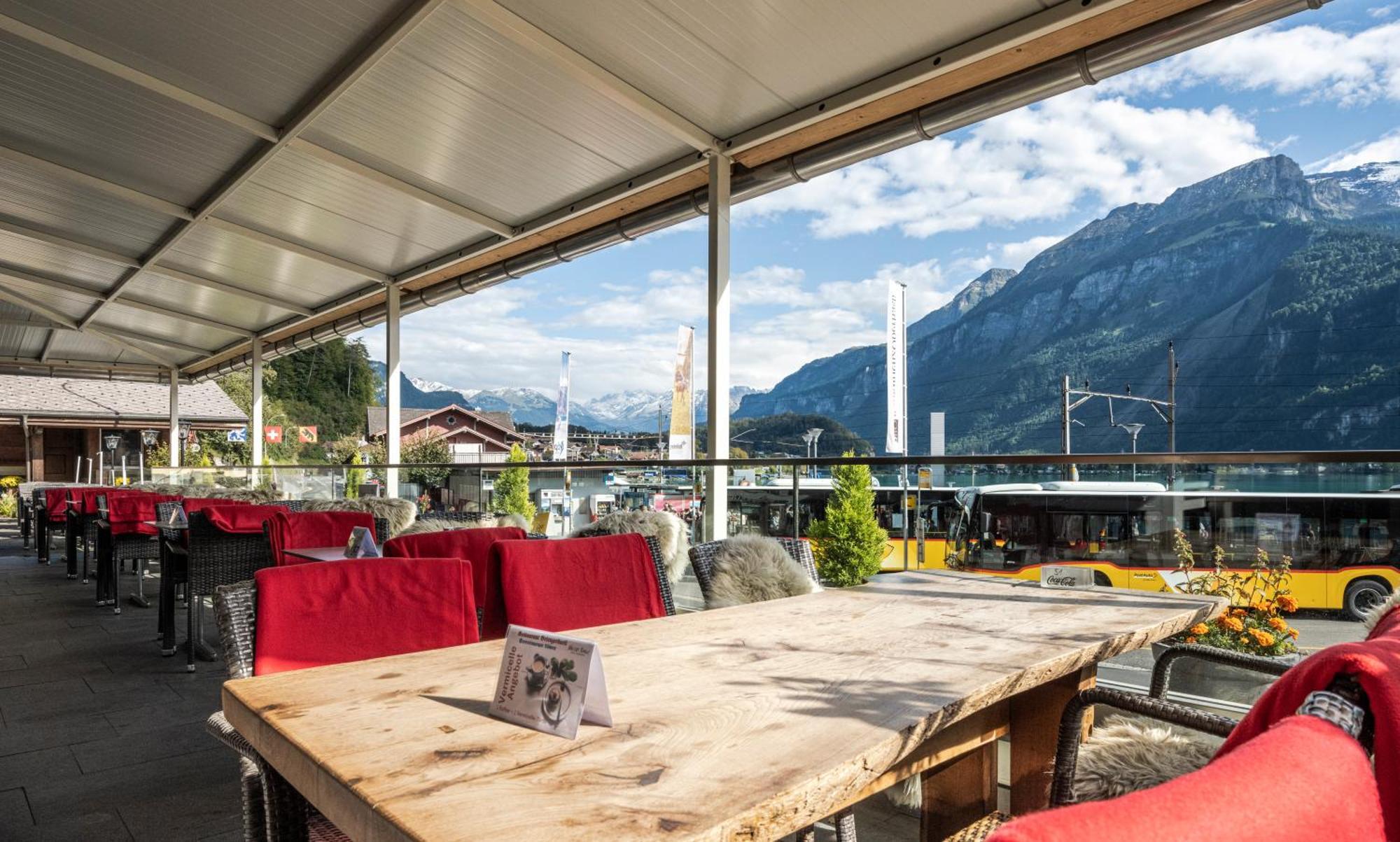 Hotel Weisses Kreuz Brienz  Exterior photo